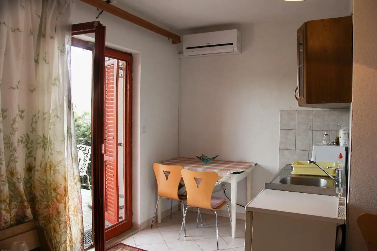 Apartment Apartmani Nada Seget Vranjica Croatia