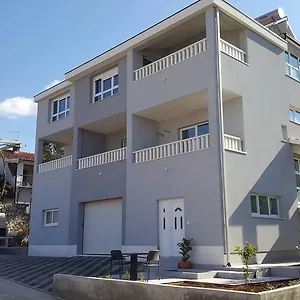 Vendégház Parcela, Seget Vranjica