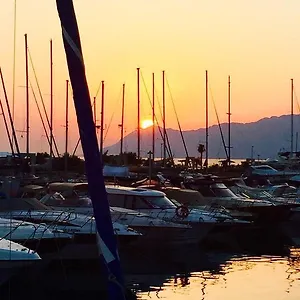 Apartman Iris, Seget Vranjica